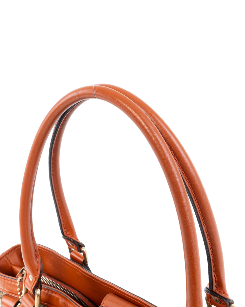 GUCCIS~1