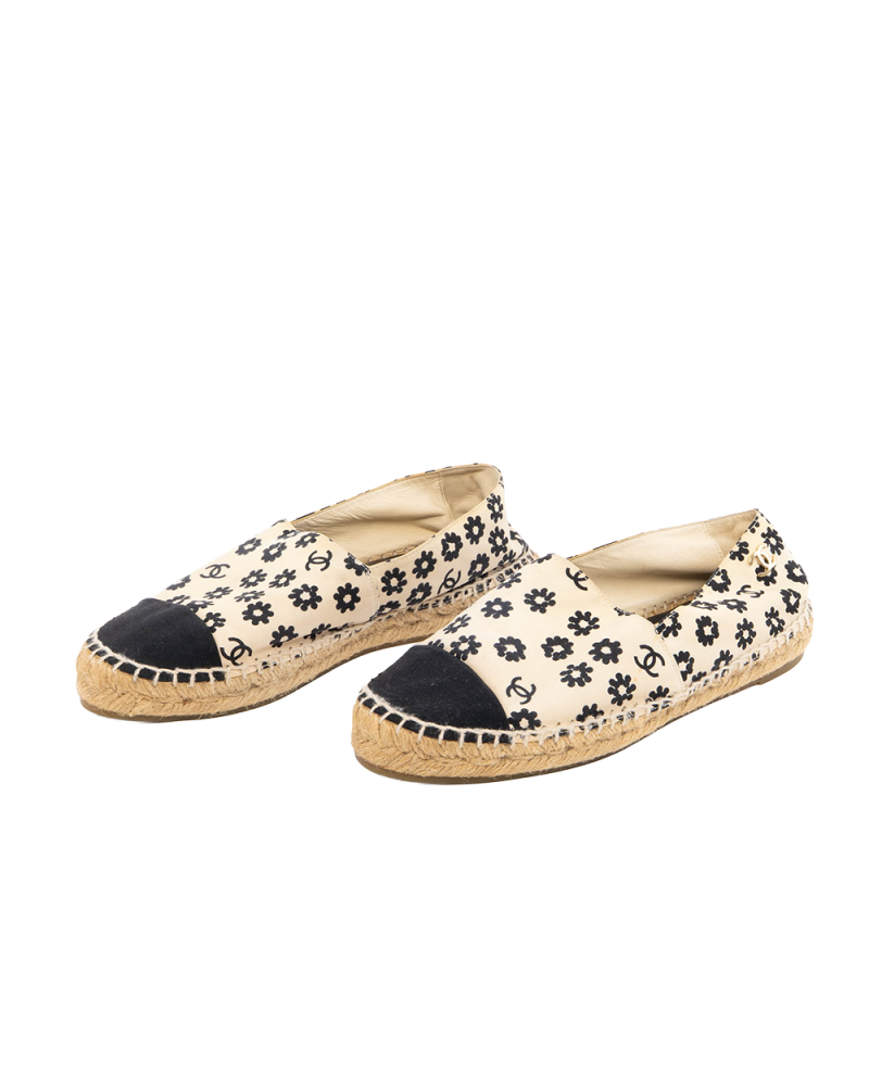 CHANEL CAMELLIA ESPADRILLES FLATS SHOES 40 WHITE BLACK GHW B G38628 8812