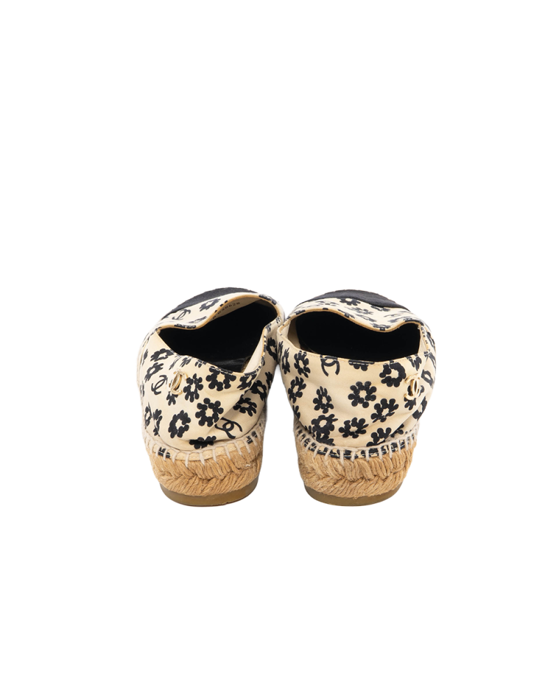 CHANEL CAMELLIA ESPADRILLES FLATS SHOES 40 WHITE BLACK GHW B G38628 8814