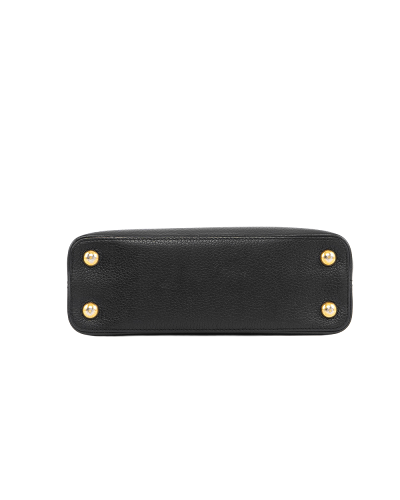 LV CAPUCINES BB BLACK TAURILLON GHW MICROCHIP 5466