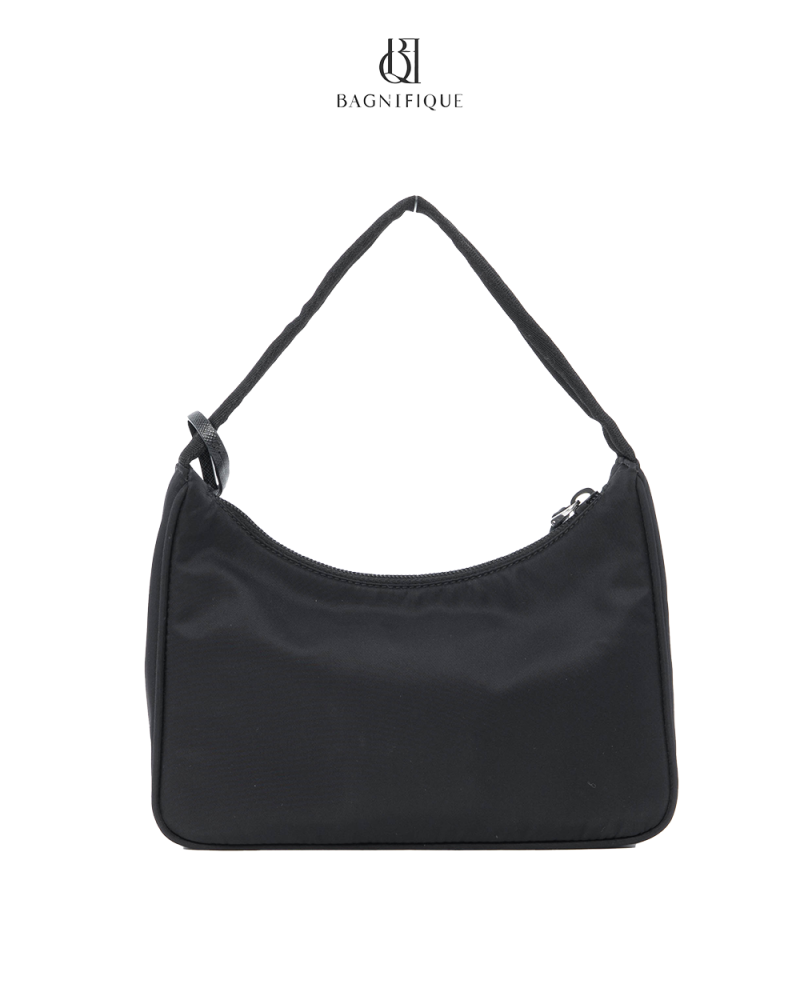 PRADA RE EDITION 2000 BLACK NYLON SHW 0223